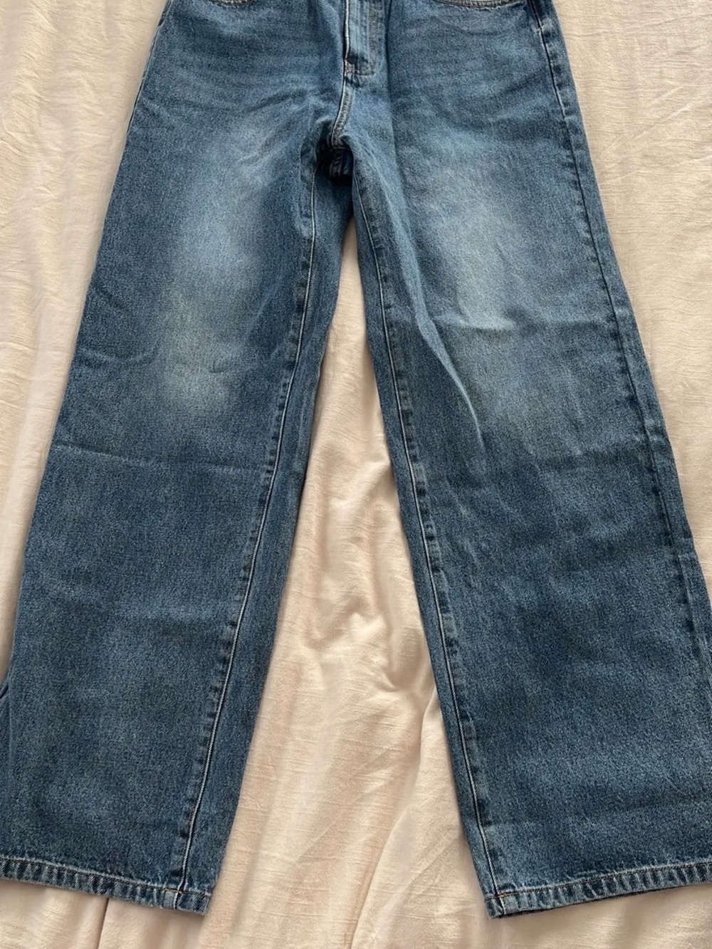 LILOU | High Rise Straight Jean - Picture 4 of 4